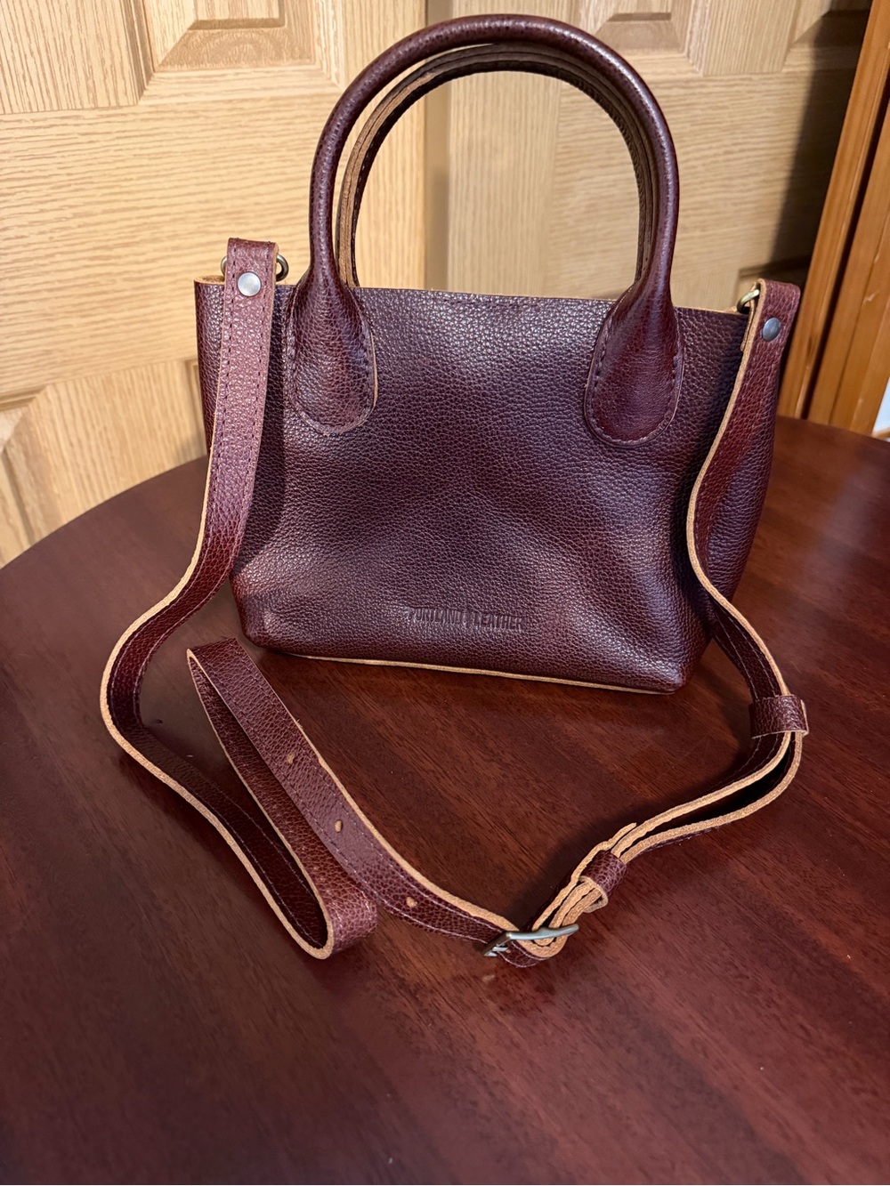 ‘Almost Perfect’ Portland Leather Goods Raindrop bag in nutmeg